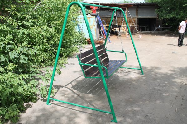 85102189_kacheli-sadovye-lavka.jpg 85102189_kacheli-sadovye-lavka.jpg